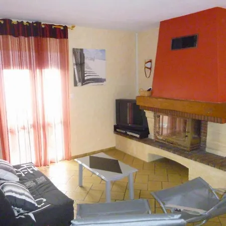 Holiday home Pres Des Commerces Et Des Plages.